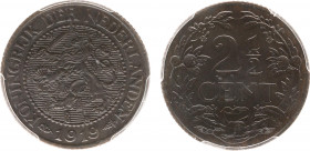 Koninkrijk NL Wilhelmina (1890-1948) - 2½ Cent 1919, mmt. Zeepaard (Sch. 954) - in slab PCGS MS65 (Blackened), gedeeld top of the pops