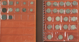 Collectie met vnl. zilveren guldens Juliana in 2 mappen, tevens wat divers