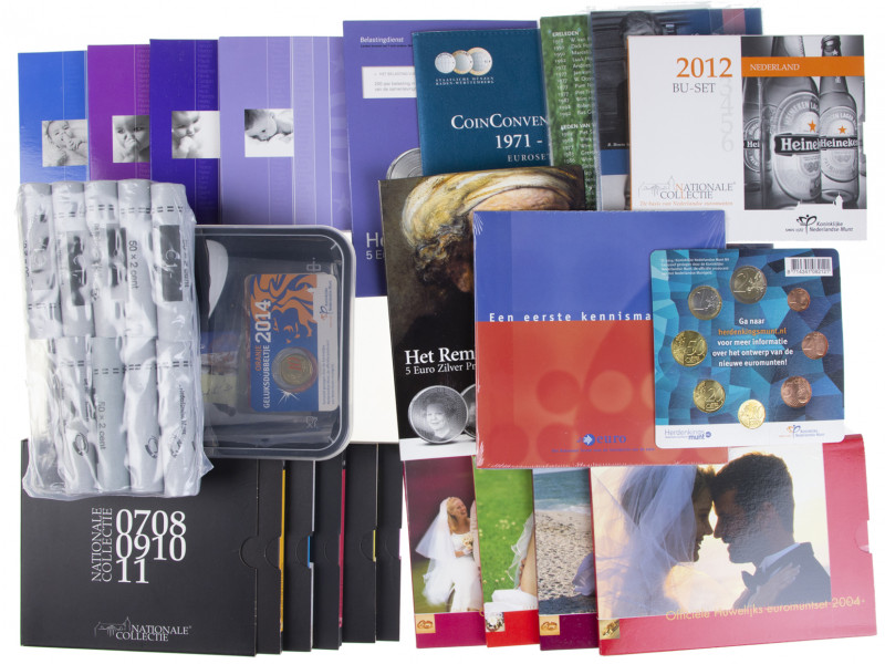 Doos met BU-sets wb. geboorte- en huwelijksets, Irissets, Dag van de muntsets, H...