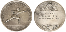 Historiepenningen - 1909/10 - 'Prijspenning van de Nederlandsche Amateur Schermbond' door J.J. van Goor (KB.897) - VZ Schermer / KZ Inscriptieruimte t...