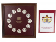 Netherlands - Collectie penningen 'Het tijdperk Juliana' door Franklin Mint - Wandbord met ca. 12 sterling zilveren penningen met documentatieboekje