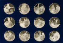Netherlands - Collectie 'De Willem van Oranje Penningen' in blauw fluwelen cassette - totaal 12 stuks in sterling zilver