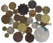 Netherlands - Lot van ca. 28 penningen w.o. Tentoonstelling Amsterdam 1883, jubileumpenninkjes, Psychiatrische Inrichting Coudewater en 2x 10 cent gas...