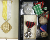 Medailles en onderscheidingen in lots - Divers - Lotje diverse onderscheidingen wo. Vaticaan, Duitsland, Oostenrijk, Engeland etc.