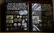 Varia - Literatuur - Algemeen - Doos diverse veilingcatalogi, Paper Money of the United States en Encyclopedie Munten & Bankbiljetten delen I en II