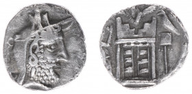 Persis - Rulers under Seleucid sovereignty, 190/164 -140 BC - Vādfradād II (Autophradates) - AR Drachm (3.95 g) - Bust of bearded king right, wearing ...