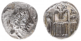 Persis - Rulers under Seleucid sovereignty, 190/164 -140 BC - Unknown king I-Y - AR Drachm (3.70 g) - Bust of bearded king right, wearing satrapal bon...