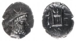 Persis - Rulers under Seleucid sovereignty, 190/164 -140 BC - Darayan I (Darius, Dareios, Darev) - AR Obol (0.59 g) - Bust of bearded king right. Flat...