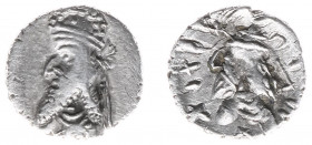 Persis - Vādfradād V dynasty, late 1st cent-211 AD - Vādfradād V (Autophradates) - AR Hemidrachm (1.36 g), Bearded bust to left, wearing tiara, no leg...