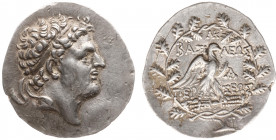 Kingdom of Macedonia - Perseus (179-168 BC) - AR Tetradrachm (15.32 g) - -Diademed head of Perseus right, short beard / BAΣIΛEΩΣ ΠEPΣEΩΣ Eagle, open w...