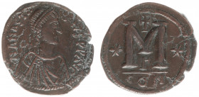 Anastasius (491-518) - AE Follis (Constantinople, 3th officina, 18.29 g) - Diademed, draped and cuirassed bust right / Large M, cross above, stars fla...