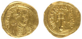 Constans II (641-668) - AV Semissis (Constantinople, 2.13 g) - Diademed, draped and cuirassed bust right / Cross potent on globe (S. 983 / DOC 44) - a...