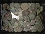 Roman coinage - A lot with appr. 70 small Roman bronzes, mainly 4th century, appr. 35 Roman Antoniniani, a larger module Follis of Diocletianus etc. -...