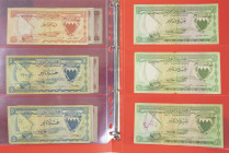 Bahrein - Album banknotes Bahrain - 9x 100 Fils L.1964 (P. 1a), 3x 1/4 Dinar L.1964 (P. 2a), 6x 1/2 Dinar L.1964 (P. 3a), 7x 1 Dinar L.1964 (P. 4a), 2...