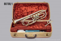 Konv. Musikinstrumente, dabei Trompete, graviert K. Schamal Praha, L 58 m, mit Mundstück, Mundstück gemarkt CONN 4, in Trompetenkoffer, L 53,5 cm, B 2...
