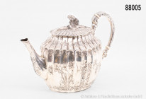 Teekanne, 800er Silber, Schleissner, Hanau, ca. 1920er Jahre, mit feinem floralem Dekor, sehr dekorativ, H ca. 16 cm, 660 g, am Boden etwas eingedrück...