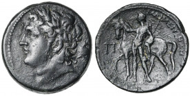 SICILE, LES MAMERTINS, AE pentonkion, 220-216 av. J.-C. D/ T. l. d''Arès à g. Derrière, casque. R/ MAMEPTINΩN Cavalier devant son cheval à g., ten. un...