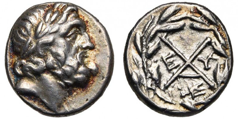 ACHAIE, Ligue achéenne, AR drachme, 196-160 av. J.-C., Patras. D/ T. l. de Zeus ...