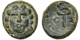 PAMPHYLIE, ASPENDOS, AE bronze, 2e-1er s. av. J.-C. D/ T. de Gorgone de f. R/ Caducée entre O - Σ. SNG Paris 156 var.; SNG von Aulock 4582 var. 6,96g ...