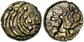 GAULE BELGIQUE, Nervii, quart de statère. Type à la rouelle. Or pâle. D/ Quatre segments de cercle bouletés. A d., un point entre deux annelets et S. ...