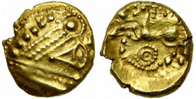 GAULE BELGIQUE, Remi, AV statère, avant 54 av. J.-C. Classe Ib. D/ Grand oeil angulaire regardant à d. Devant l''iris, trois étoiles. R/ Cheval galopa...