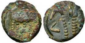 GAULE BELGIQUE, Treviri, AE bronze, après 45 av. J.-C. D/ Eléphant à d. Sous la trompe, signe indéterminé. A l''ex., [AHIRTIVS]. R/ Insignes pontifica...