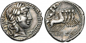 C. Vibius Pansa, AR denier, 90 av. J.-C., Rome. D/ T. l. d''Apollon à d. Derrière, PANSA. Sous le menton, arc et flèche. R/ C·VIBIVS·C·F Minerve condu...