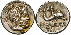 L. Lucretius Trio, AR denier, 76 av. J.-C., Rome. D/ T. l. de Neptune à d. Derrière, un trident. Au-dessus, XVIIII. R/ Cupidon conduisant un dauphin à...