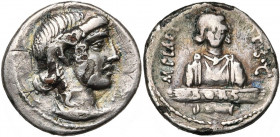 M. Plaetorius Cestianus, AR denier, 69 av. J.-C., Rome. D/ B. fém. dr. à d. (Fortuna ?). Derrière, faucille. R/ M·PLAETORI- CEST·S·C B. dr. d''un jeun...