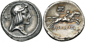 C. Piso Frugi, AR denier, 67 av. J.-C., Rome. D/ T. l. d''Apollon à d. Derrière la tête, . R/ Cavalier au galop à g., ten. une palme. Au-dessus, Ξ. E...