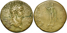 CLAUDE (41-54), AE sesterce, 41, Rome. D/ TI CLAVDIVS CAESAR AVG PM TR P IMP T. l. à d. R/ SPES AVGVSTA/ S·C Spes marchant à g., ten. une fleur et sou...