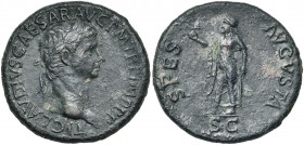 CLAUDE (41-54), AE sesterce, 50-54, Rome. D/ TI CLAVDIVS CAESAR AVG PM TR P IMP P P T. l. à d. R/ SPES AVGVSTA / S·C Spes marchant à g., ten. une fleu...