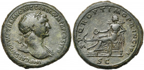 TRAJAN (98-117), AE sesterce, 104-111, Rome. D/ IMP CAES NERVAE TRAIANO AVG GER DAC P M TR P COS V P P T. l. à d., l''épaule g. dr. R/ S·P·Q·R·OPTIMO ...