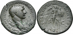 TRAJAN (98-117), AE sesterce, 104-111, Rome. D/ IMP CAES NERVAE TRAIANO AVG GER DAC PM TR P COS V PP T. l. à d. R/ SPQR OPTIMO PRINCIPI/ SC Victoire d...