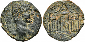 PHENICIE, TRIPOLIS, Elagabal (218-222), AE bronze, 220-221. D/ T. l. à d. R/ TPI-ΠO-ΛI-TΩN Temple d''Astarté, formé d''un porche central précédé d''un...