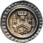 ALLEMAGNE, RAVENSBURG, atelier royal, Rodolphe de Habsbourg (1273-1291), AR bractéate. D/ Porte fortifiée à trois tours, une étoile dans le portail. S...