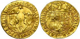 ESPAGNE, Royaume, Ferdinand et Isabelle (1474-1504), AV double excelente, s.d., Séville. D/ B. affrontés des rois catholiques. Au bas, S. En haut, une...
