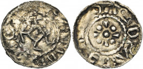 LIEGE, AR denier anonyme. Au type immobilisé de Charles le Simple (911-922). D/ Monogramme carolin déformé, avec C anguleux, R remplacé par Γ et S rét...