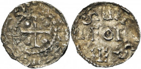 LIEGE, AR denier, vers 970. D/ Croix cantonnée de quatre globules. Légende dégénérée au nom d''Otton II. R/ Dans le champ, LEO A. Au-dessus, SN. En ...