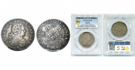 FRANCE, Royaume, Louis XV (1715-1774), AR demi-écu aux huit L, 1725AA, Metz. D/ B. jeune à d., l., dr. et cuir. R/ Croix formée de quatre lis couronné...