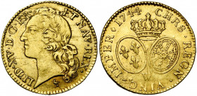 FRANCE, Royaume, Louis XV (1715-1774), AV louis d''or au bandeau, 1744W, Lille. D/ T. à g., ceinte d''un bandeau. R/ Ecus ovales de France et de Navar...