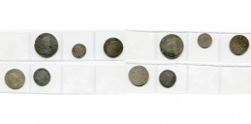 FRANCE, Royaume, Louis XV (1715-1774), lot de 5 p.: demi-écu de Navarre, 1719, Reims (rare, traces de corrosion); 10 sols de Navarre, 1719, Lyon; peti...