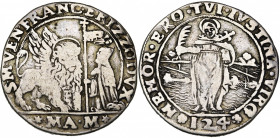 ITALIE, VENISE, Francesco Erizzo (1631-1646), AR ducato con Santa Giustina (124 soldi), s.d. D/ Le Doge agenouillé à g., ten. une bannière, devant le ...