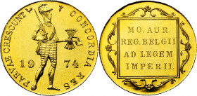 NEDERLAND, Koninkrijk, Juliana (1948-1980), AV dukaat, 1974. Medailleslag. Ca. 2000 st. geslagen. Sch. 1080a. Zeldzaam.
Gepolijste Stempel (Proof)