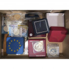 lot de 29 p. en argent, certaines en écrin: Canada, Elisabeth II, dollar 2008 (Champlain); Belgique, AlbertII, 250 francs 1998 (Anniversaire), 1999 (4...