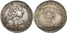 FRANCE, Cu jeton, 1668. Extraordinaire des guerres - Campagne de Flandre. D/ B. cuir. de Louis XIV à d. R/ AMANDUS UBIQUE HIC TERRET Le soleil au-dess...