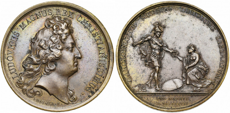 FRANCE, AE médaille, 1677, Mauger. Levée du second siège de Charleroi. D/ T. de ...