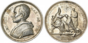 ITALIE, ETATS PONTIFICAUX, AR médaille annuelle, 1893 (an 16), Bianchi. Jubilé épiscopal de Léon XIII. D/ B. à g., coiffé de la calotte. R/ La consécr...