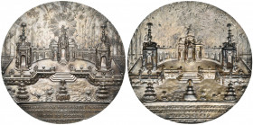 PAYS-BAS SEPTENTRIONAUX, AR médaille, 1749, Beguin. Feux d''artifices à La Haye célébrant la Paix d''Aix-la-Chapelle. D/ Théâtre au bord d''un canal, ...