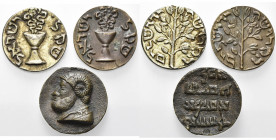 lot de 3 médailles à thème hébraïque: Allemagne, shekel de Görlitz, s.d., Calice/Branche (2, AR et AE, 32mm); Italie, s.d., Moïse cornu/Premier comman...
